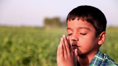 ఉదయం లేవగానే ఈ మంత్రం జపిస్తే...