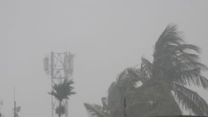 ന്യൂനമര്ദ്ദം തീവ്രവിഭാഗത്തിലേക്ക്; നിസര്ഗ ചുഴലിക്കാറ്റ് ബുധനാഴ്ച കര തൊടും