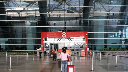 Centre allows Sikh staff to wear Kirpan at airport