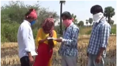 കൊവിഡ് പ്രതിസന്ധി; തൊഴിലുറപ്പ് തൊഴിലാളികളായി അധ്യാപകരും ടെക്കികളും; സ്തംഭിച്ച് തൊഴിൽ മേഖല