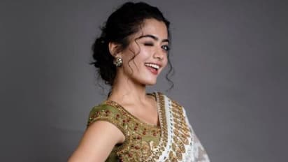 பள்ளி காலம் தான் அப்படி என்றால்... 18 வயசுக்கு மேல் இப்படி!  முதல் முறையாக தன்னை பற்றி கூறி உருகிய ராஷ்மிகா!