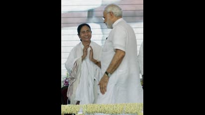 पीएम के बाद दीदी ने खेला चुनावी दांव, मुफ्त राशन की योजना को अगले साल जून तक बढ़ाया