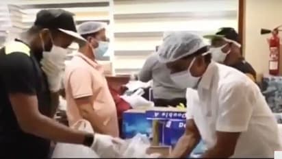 ഷാര്ജയില് കൊവിഡ് കാലത്ത് വിശന്നിരിക്കുന്നവര്ക്ക് കെഎംസിസിയുടെ കരുതല്