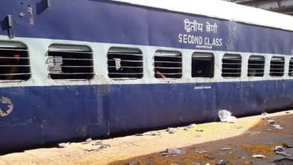 Four men try to flee as Maharashtra-Kerala special train stops at signal before station