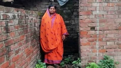 ಗಂಡನ ಕಳೆದುಕೊಂಡ ಮಹಿಳೆಗೆ ಅಂಫಾನ್ ಆಘಾತ: ಹೆತ್ತ ಮಕ್ಕಳ ಸೇರಲು ತಾಯಿಯ ಪರದಾಟ..!