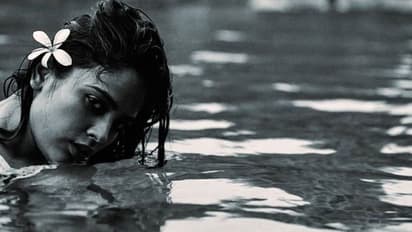 ரசிகர்களை கவர்ந்த அந்த பிளாக் அந்த் வைட் போட்டோ .... நந்திதா ஸ்வேதாவின் சூப்பரான போட்டோ கேலரி !