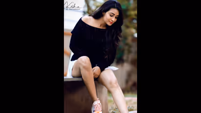 மஞ்ச காட்டு மைனாவாய் மினுமினுக்கும் பானுஸ்ரீ !! புகைப்படங்கள் உள்ளே...