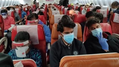 ഒമാനിൽ നിന്നും 15000 പ്രവാസികൾ ഇന്ത്യയിലേക്ക് മടങ്ങിയതായി ഇന്ത്യൻ എംബസി