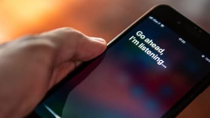 സിറി ലൈംഗിക ബന്ധം പോലും റെക്കോര്ഡ് ചെയ്തു; ആപ്പിളിനെതിരായ ആരോപണം പുതിയ തലത്തിലേക്ക്