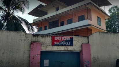 കണ്ണൂരിൽ റിമാൻഡ് പ്രതികൾക്ക് കൊവിഡ്; പൊലീസുകാർ ക്വാറന്റൈനിൽ