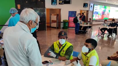 বিমানবন্দর কর্তৃপক্ষের শীর্ষ কর্তার স্ত্রীর মৃত্যু, করোনা আক্রান্ত এবার সেখানের সাফাইকর্মী