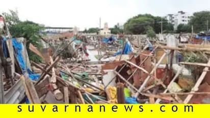 ತವರಿನಿಂದ ಬಂದವರಿಗೆ ಶಾಕ್‌: ಕೂಲಿ ಕಾರ್ಮಿಕರ 30 ಗುಡಿಸಲಿಗೆ ಬೆಂಕಿ!