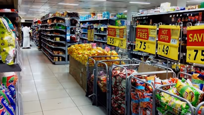 വ്യാപാരസ്ഥാപനങ്ങളുടെ പേരില്‍ ബ്രാന്‍ഡഡ് ഉല്‍പ്പന്നങ്ങള്‍; ഇരു കയ്യും നീട്ടി സ്വീകരിച്ച് ഉപഭോേക്താക്കള്‍