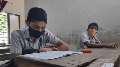 'ಪರೀಕ್ಷೆಯ ಸಮಯದಲ್ಲಿ ಮಾಸ್ಕ್ ಧರಿಸುವುದು ಕಡ್ಡಾಯವಲ್ಲ'