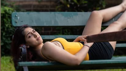 ট্যাটু আঁকা শিখছেন আমির কন্যা, ভিডিও পোস্ট হতেই ধর্ম নিয়ে কটাক্ষের মুখে ইরা