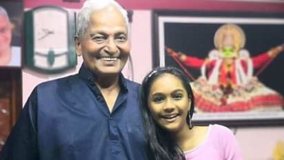 ഗോപിയാശാന് പിറന്നാളാശംസകള് നേര്ന്ന് ശിവാനിക്കുട്ടി