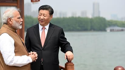 ভারত থেকে নাগরিকদের দেশে ফেরাতে উদ্যত চিন, করোনা না সীমান্ত কিসের ভয় পাচ্ছেন শি