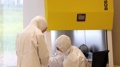 ലോകത്ത് കൊവിഡ് രോഗികള് 58 ലക്ഷത്തിലേക്ക്; മരണം 3.5 ലക്ഷം കടന്നു