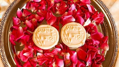 জামাইষষ্ঠীতে ভিড় নেই মিষ্টির দোকানে, বসে বসে মাছি তাড়ালেন দোকানিরা