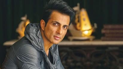 বিপদের দিনে পাশে ছিলেন সোনু, বাড়ি ফিরে অভিনেতার নামে দোকান খুলে ফেললেন পরিযায়ী শ্রমিক