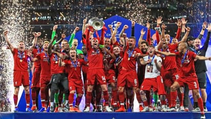 শুরু হচ্ছে ইপিএল,৩০ বছরের খরা কাটিয়ে স্বপ্ন পূরণের অপেক্ষায় লিভারপুল