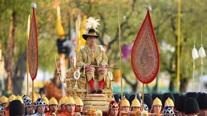 കൊവിഡിനിടയിലും ബവേറിയയിൽ ഉല്ലാസം, അമിതമായ വിഷയാസക്തി; സുഖലോലുപനായ രാജാവിനെ തള്ളിപ്പറഞ്ഞ് തായ്ലൻഡിലെ ജനം