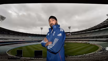 MS Dhoni could play 2023 World Cup, says this former England bowler