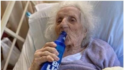 കൊവിഡിനെ തോല്പിച്ചത് 103ാം വയസില്; ബിയര് കഴിച്ച് ആഘോഷവുമായി ഈ മുത്തശ്ശി