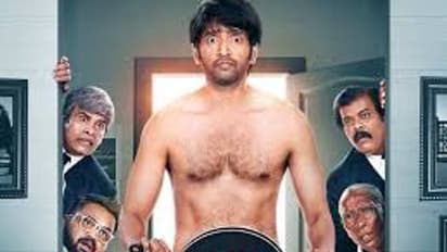 நேத்து துளிகூட டிரஸ் இல்ல... இன்னைக்கு என்னவோ?... வெளியானது “டிக்கிலோனா” 3வது லுக் போஸ்டர்...!