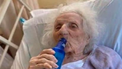 ಕೊರೋನಾ ಗೆದ್ದಿದ್ದಕ್ಕೆ ಬೀಯರ್ ಬಾಟಲ್ ಓಪನ್, 103ರ ಅಜ್ಜಿಗೆ ಹೇಳಿ ಚೀಯರ್ಸ್!