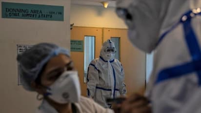 രാജ്യത്ത് കൊവിഡ് രോഗികളുടെ എണ്ണം കുതിച്ചുയരുന്നു, തമിഴ്നാട്ടിലും മഹാരാഷ്ട്രയിലുമടക്കം വൻ വർധന