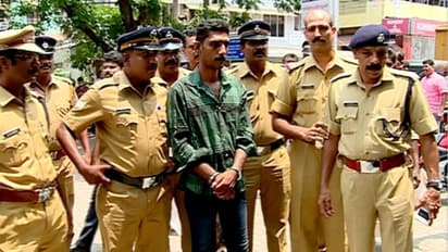 കൂടെ ഉറങ്ങിക്കിടന്ന സുഹൃത്തിനെ തലക്കടിച്ച് കൊന്ന കുപ്രസിദ്ധ കൊലയാളി റിപ്പര്‍ സേവ്യറിന് ജീവപര്യന്തം