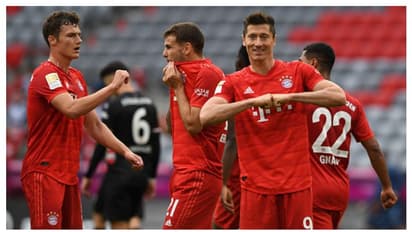 বুন্দেশলিগায় ৫-০ গোলে জয় বায়ার্নের,টানা অষ্টমবার খেতাব জয় এখন সময়ের অপেক্ষা