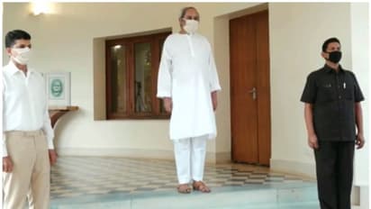 'ബന്ദേ ഉത്കല ജനനീ', കൊവിഡ് പോരാളികൾക്ക് ആദരമർപ്പിച്ച് ഒഡിയ ദേശഭക്തിഗാനം പാടി നവീൻ പട്നായിക്; വീഡിയോ