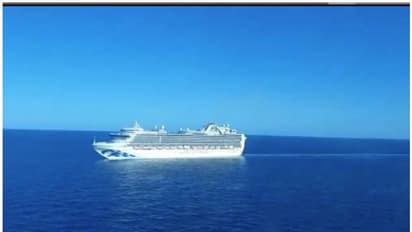 മടങ്ങാന് സർക്കാർ അനുമതിയില്ല; ശ്രീലങ്കന് തീരത്ത് മലയാളികളടക്കം 420 ഇന്ത്യക്കാര് കുടുങ്ങി