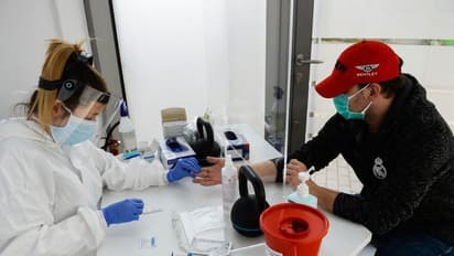 కరోనా అనుమానం.. క్వారంటైన్ కి పంపిందని తల్లి మీది కోపంతో...