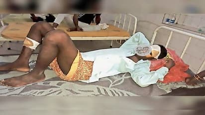 प्रेमिका से मिलने पहुंचे प्रेमी को पीटा, फिर पिलाया पेशाब; पंचायत ने भी लगाया 30 हजार का जुर्माना