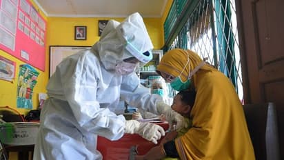 दो लाख के करीब पहुंची संक्रमितों की संख्या, एक ही दिन में दर्ज हुए 8,392 मामले