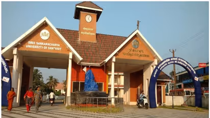 കാലടി സർവ്വകലാശാലയിലെ ഫിലോസഫി അസിസ്റ്റന്റ് പ്രൊഫസർ തസ്തിക നിയമനവും വിവാദത്തിൽ