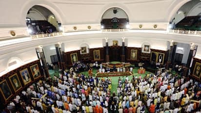 ভার্চুয়াল না সেন্ট্রাল হল, কোথায় কীভাবে হবে সংসদের বর্ষাকালীন অধিবেশন তানিয়েই জল্পনা