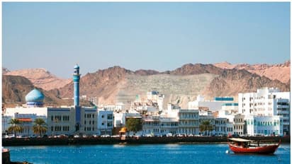 കൊവിഡില്‍ ആശങ്കയൊഴിയാതെ ഒമാന്‍; രാജ്യം വീണ്ടും ലോക്ക്ഡൗണിലേക്ക്