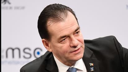 লকডাউনে সামাজিক দূরত্ব রক্ষা না করায় ছ’শো ডলার জরিমানা গুনতে হল রোমানিয়ার প্রধানমন্ত্রীকে