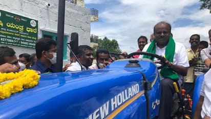 ಟ್ರಾಕ್ಟರ್ ಚಾಲನೆ ಮಾಡಿ ಗಮನಸೆಳೆದ ಕುಮಾರಸ್ವಾಮಿ, ಆದ್ರೆ ಒಂದು ಮರೆತ್ರು..!