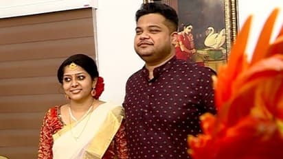 കൊവിഡ് കാലത്ത് ആഘോഷങ്ങളൊഴിവാക്കി മന്ത്രിയുടെ മകന്റെ വിവാഹം; വീഡിയോ കാണാം...