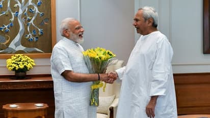 সাইক্লোনে ক্ষতির জন্য কেন্দ্রের সাহায্য চাই না, করোনা পরিস্থিতিতে মানবিক মুখ্যমন্ত্রী