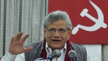 പാർട്ടി സമ്മേളനങ്ങളുടെ നടത്തിപ്പ് ദുഷ്‌കരമെന്ന് സിപിഎം പൊളിറ്റ് ബ്യുറോ, തീരുമാനം കേന്ദ്രകമ്മിറ്റിക്ക് വിട്ടു