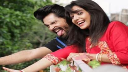 তবে কি গোপনে বিয়ে সারলেন দেবলীনা-গৌরব, ভাইরাল হল 'হানিমুন'-এর ছবি