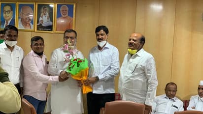 ಕರ್ನಾಟಕ ಕೊಳಗೇರಿ ಅಭಿವೃದ್ಧಿ ಮಂಡಳಿ ಅಧ್ಯಕ್ಷರಾಗಿ ಅಧಿಕಾರ ಸ್ವೀಕರಿಸಿದ ಮಹೇಶ್ ಕುಮಟಳ್ಳಿ