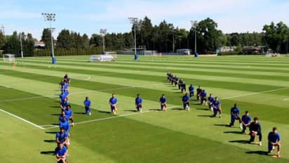 জর্জ ফ্লয়েড হত্যায় সরব ফুটবল বিশ্ব,মানবিক প্রতিবাদ চেলসির প্লেয়ারদের