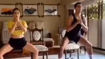 'വാട്ടര് ഗേളി'ന്റെ ലോക്ക്ഡൗണ് വര്ക്ക് ഔട്ട്; സാറ അലി ഖാന്റെ ഇബ്രാഹിമിനൊപ്പമുള്ള വീഡിയോ